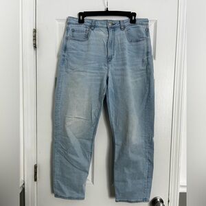 American Eagle Straight Mom Jeans